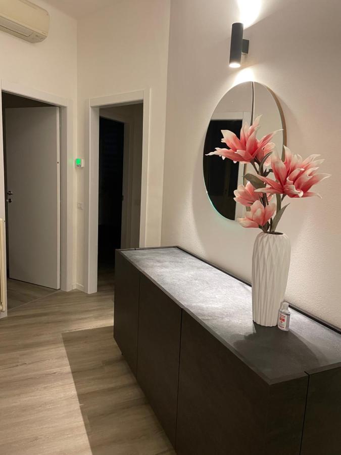 Un Balcone Sul Centro Storico Lägenhet Reggio Emilia Exteriör bild